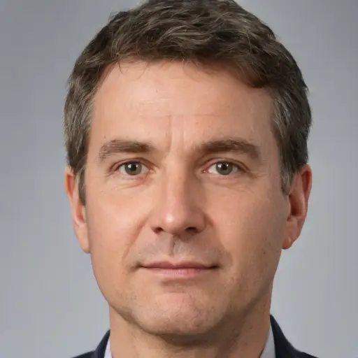 Portrait of Dr. Kimking, MD – medical doctor and founder of SugarWiseLife.com